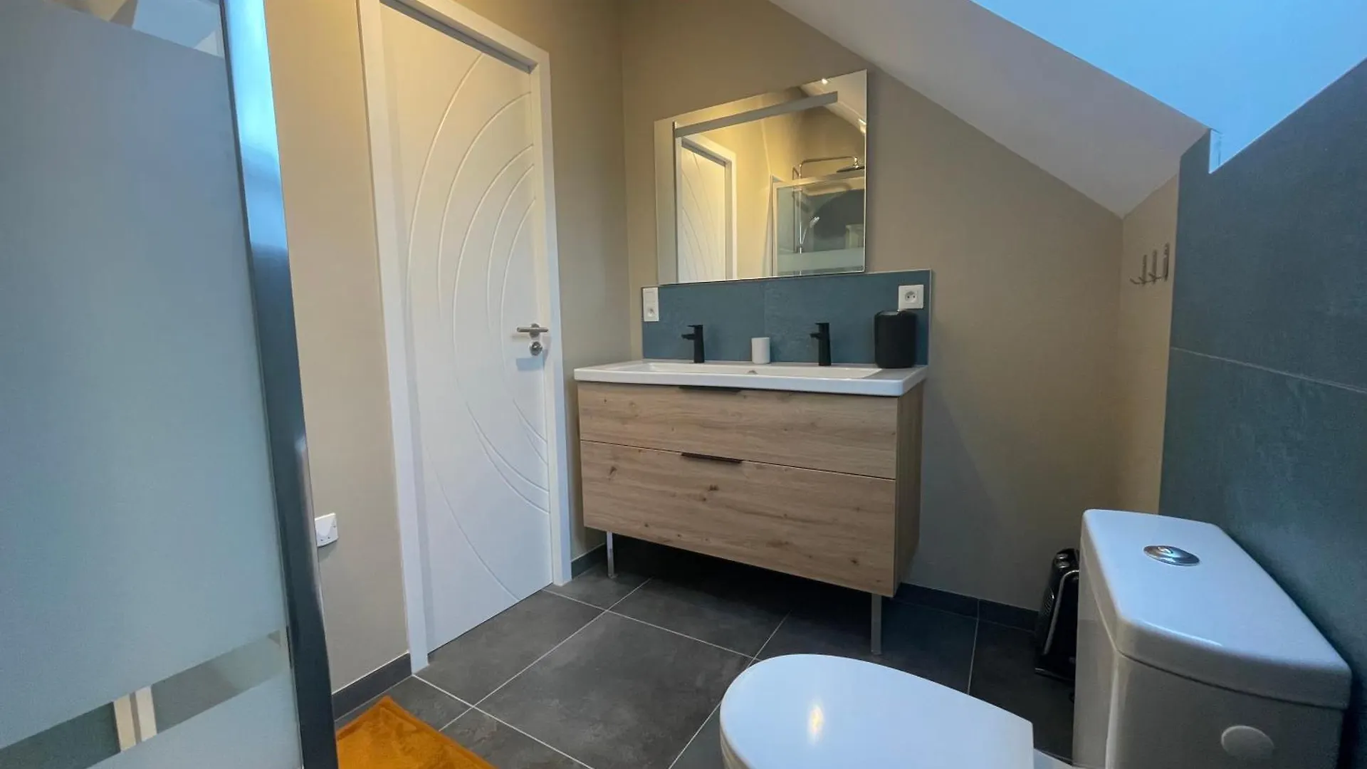 Villa Avec Piscine, A 5 Minutes De La Plage. Ideal Pour Vacances En Famille Et Amis Plouhinec  France