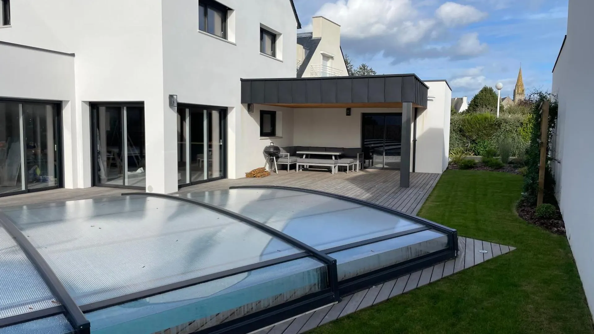 Holiday home Villa Avec Piscine, A 5 Minutes De La Plage. Ideal Pour Vacances En Famille Et Amis Plouhinec  France