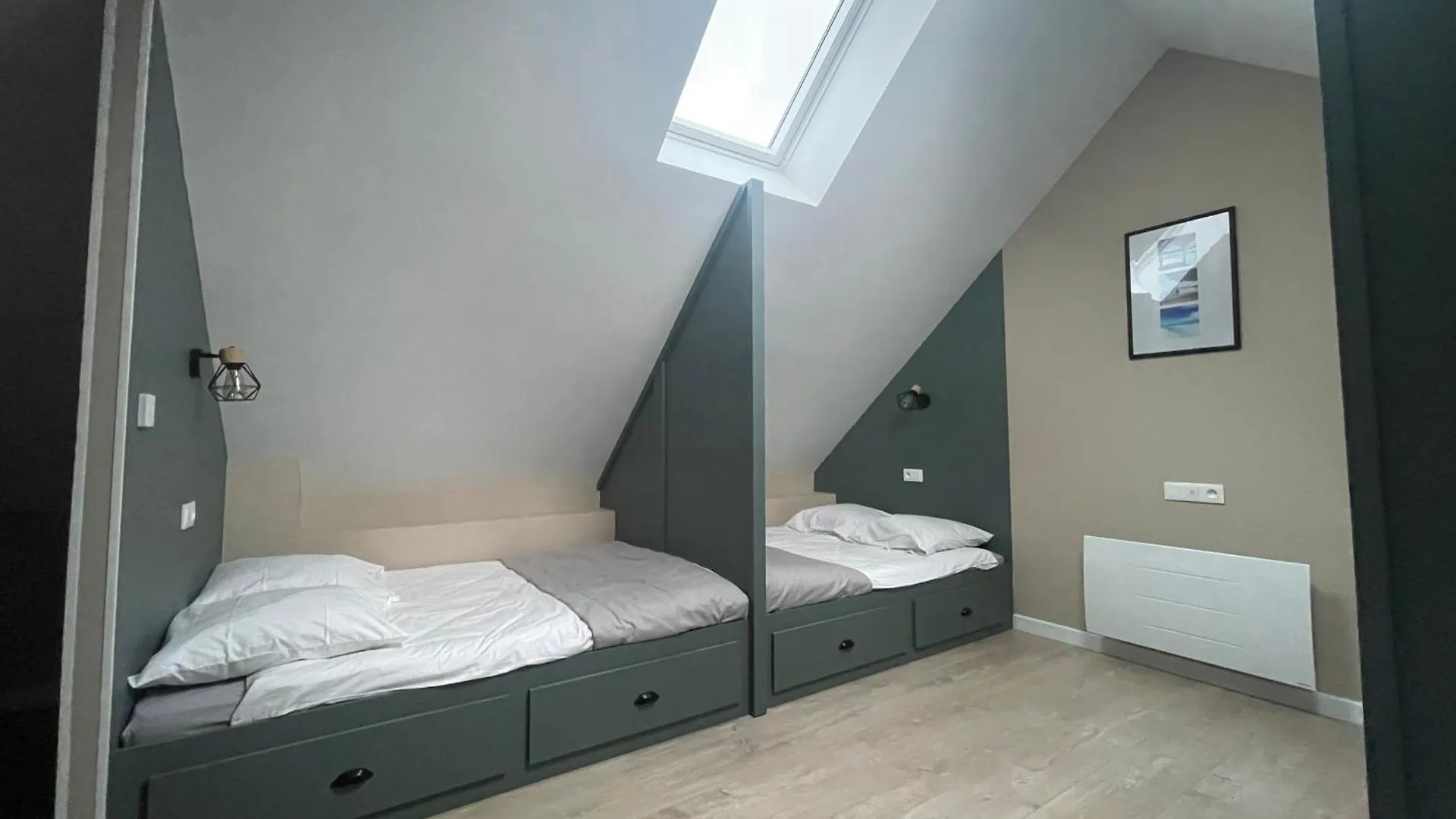 Villa Avec Piscine, A 5 Minutes De La Plage. Ideal Pour Vacances En Famille Et Amis Plouhinec  France